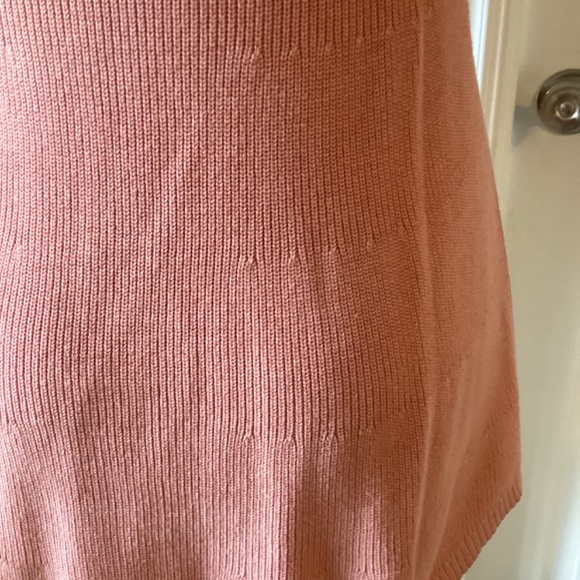 3/$40 Dusty rose Isaac mizrahi live knit high low top - Picture 6 of 8